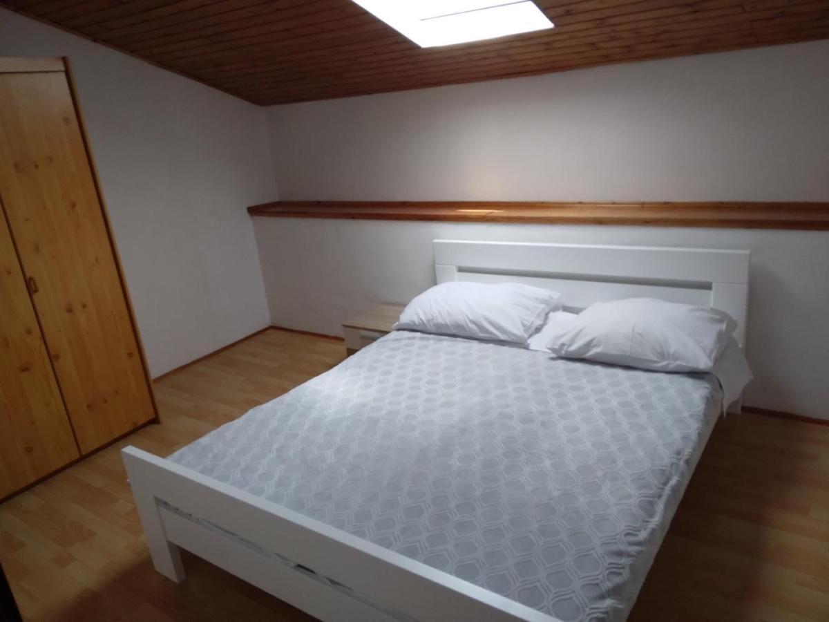 Apartmaji Sara, Izola - Isola Eksteriør bilde